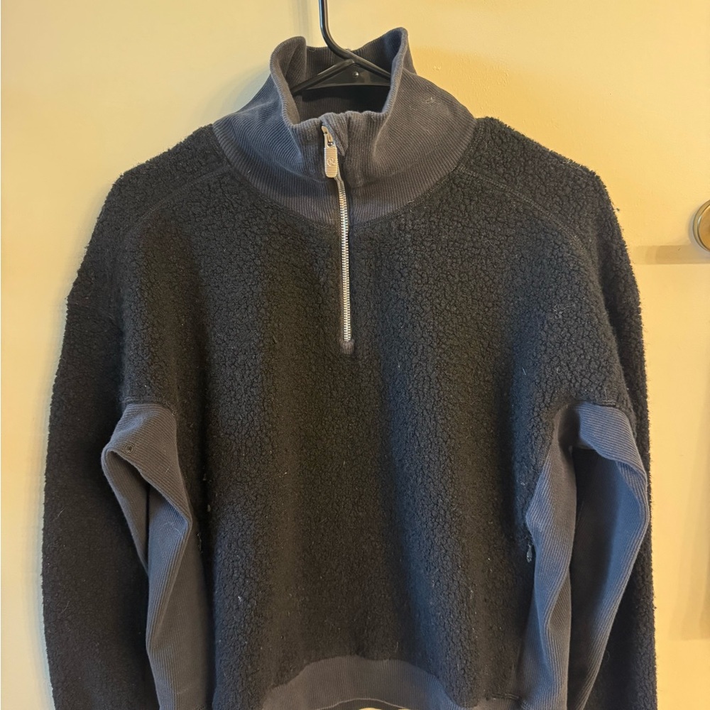 lululemon athletica Black Half Zip Size 8